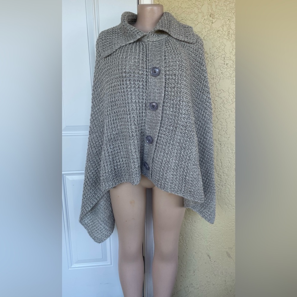 Chico's Gray Button-Up Poncho
